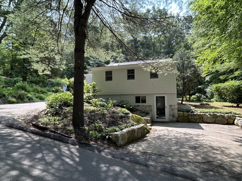16 Yale Rd in Hopkinton