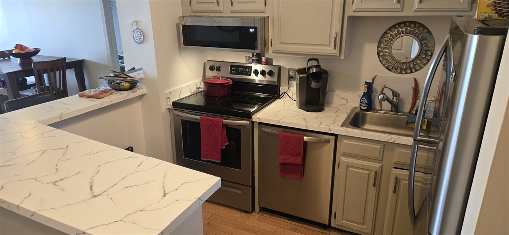 4975 Washington St #310 in West Roxbury