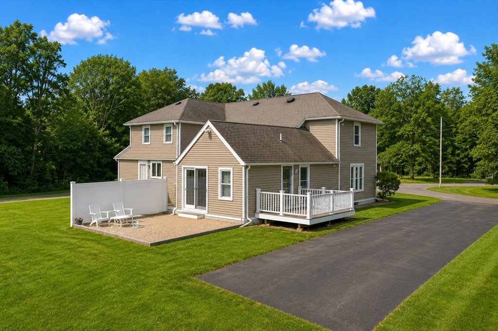 251 Oak St in Raynham