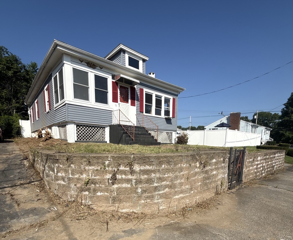 12 Roosevelt Ave in North Attleboro