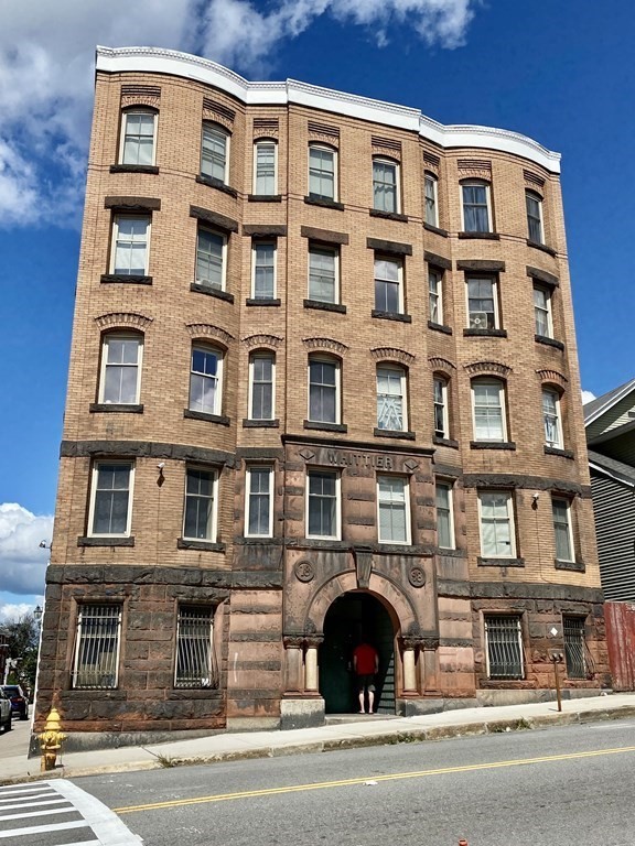 257 Pleasant St #4 in Worcester