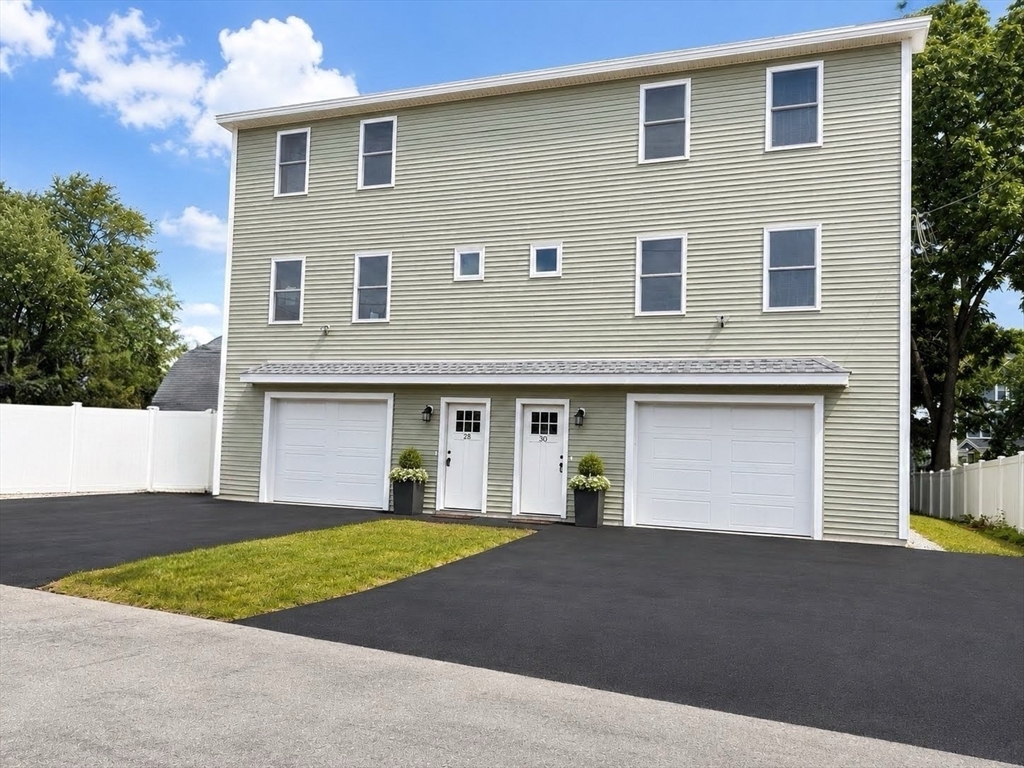 28 Quigley Ave #28 in North Chelmsford