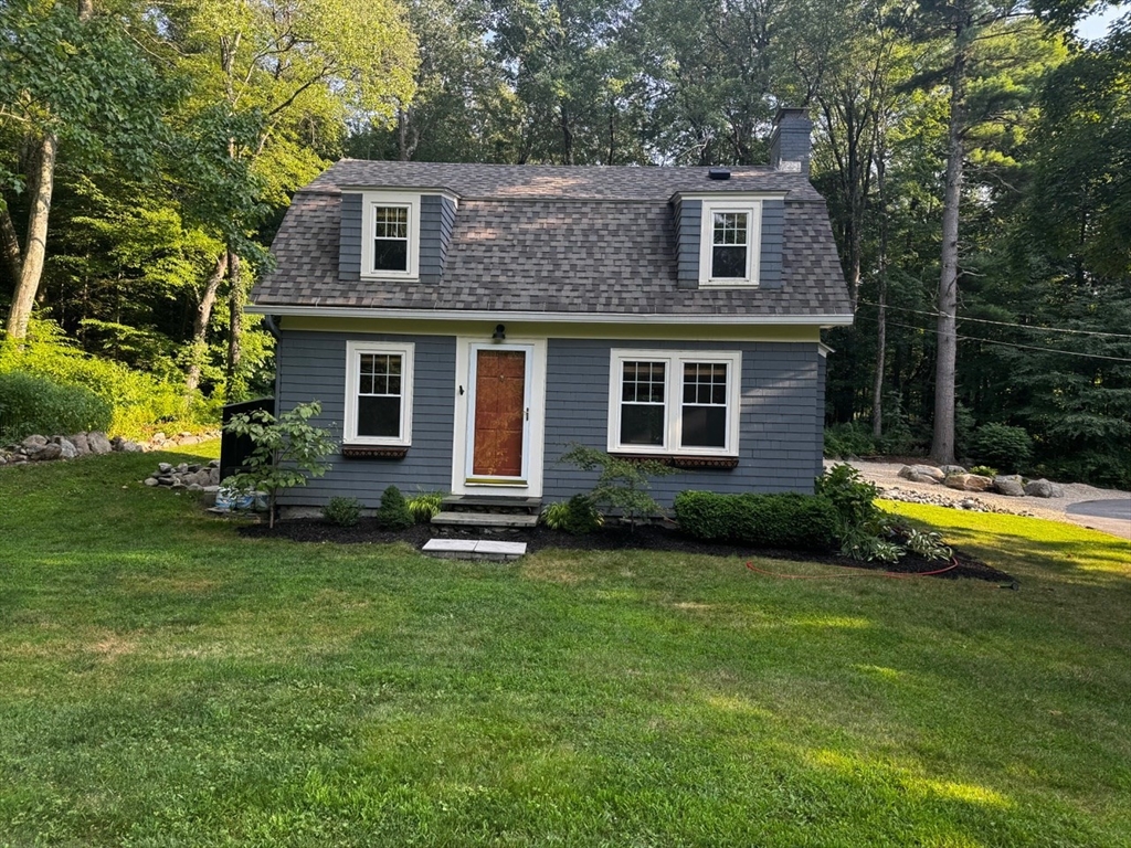 15 Bolton Rd in Harvard