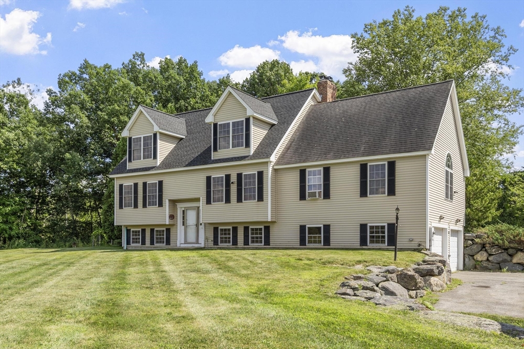 140 Chace Hill Rd in Lancaster