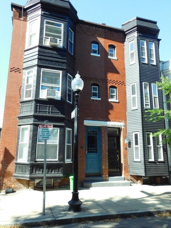 41 Greenwich St in Roxbury Crossing