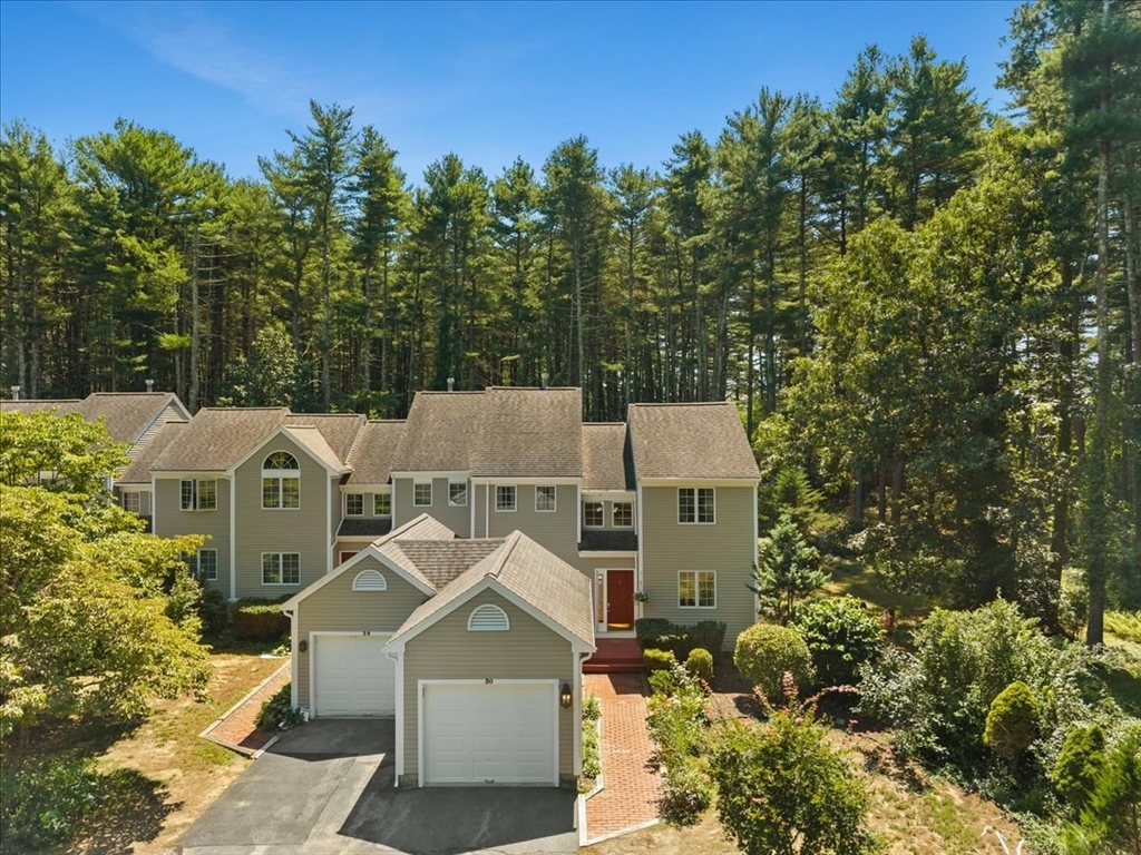 30 Winnecunnet Dr #30 in Norton