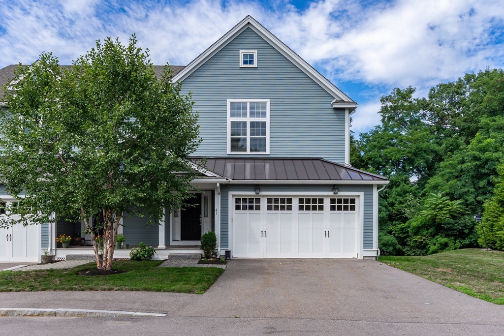 41 Clarks Hill Circle #41 in Framingham