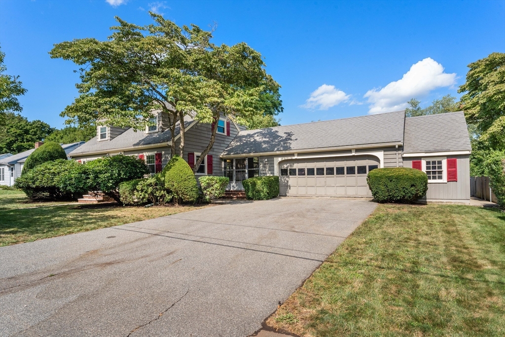 20 Oakhurst Rd. in Beverly
