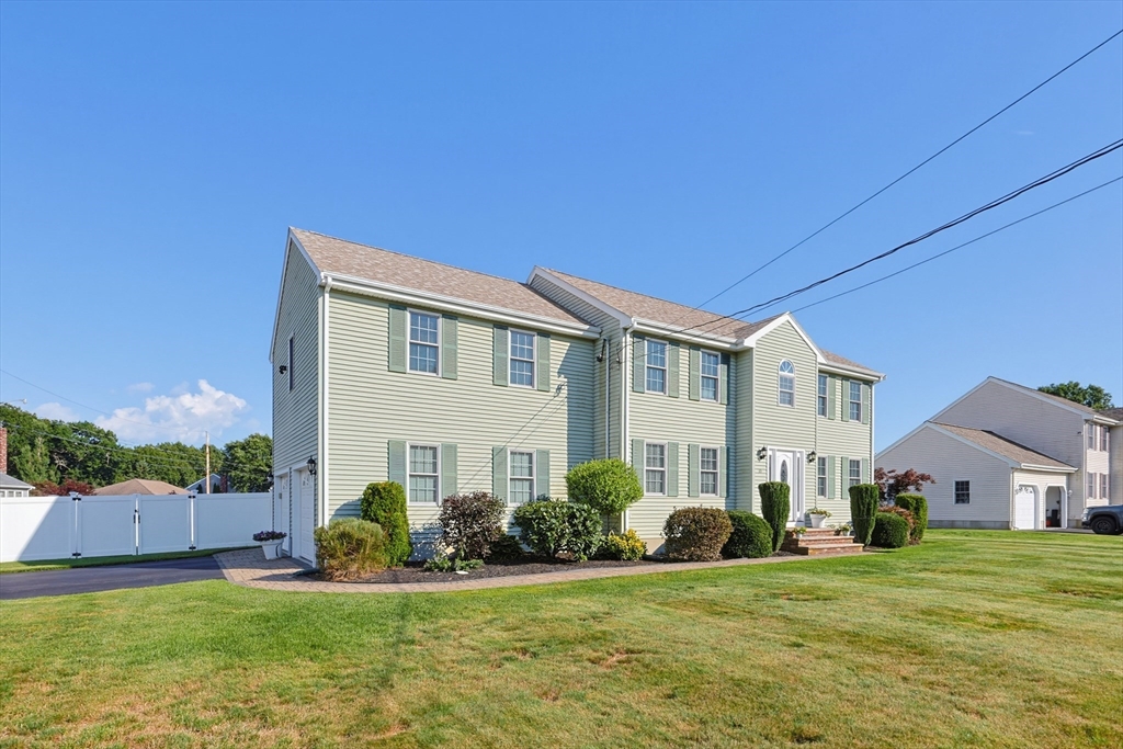 10 Bryan Dr in Taunton