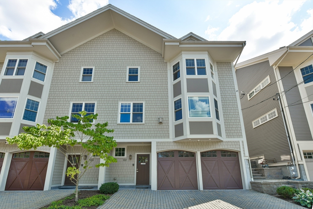 132 Newton St #132 in Brighton