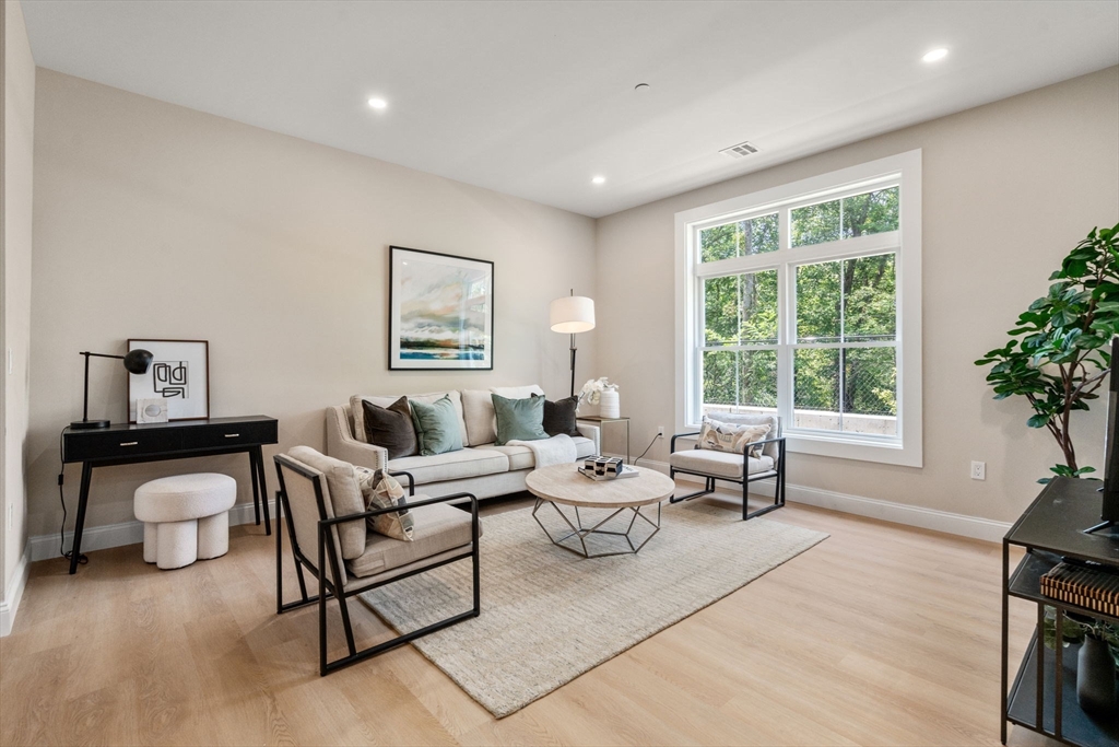 7 Cross St #201 in Wilmington