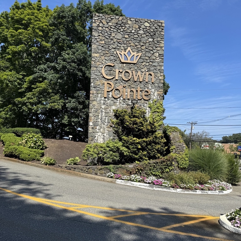 406 Paradise Rd #1C in Swampscott