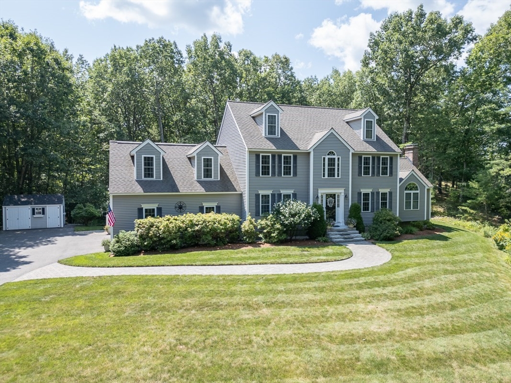 15 Hillside Dr in Townsend