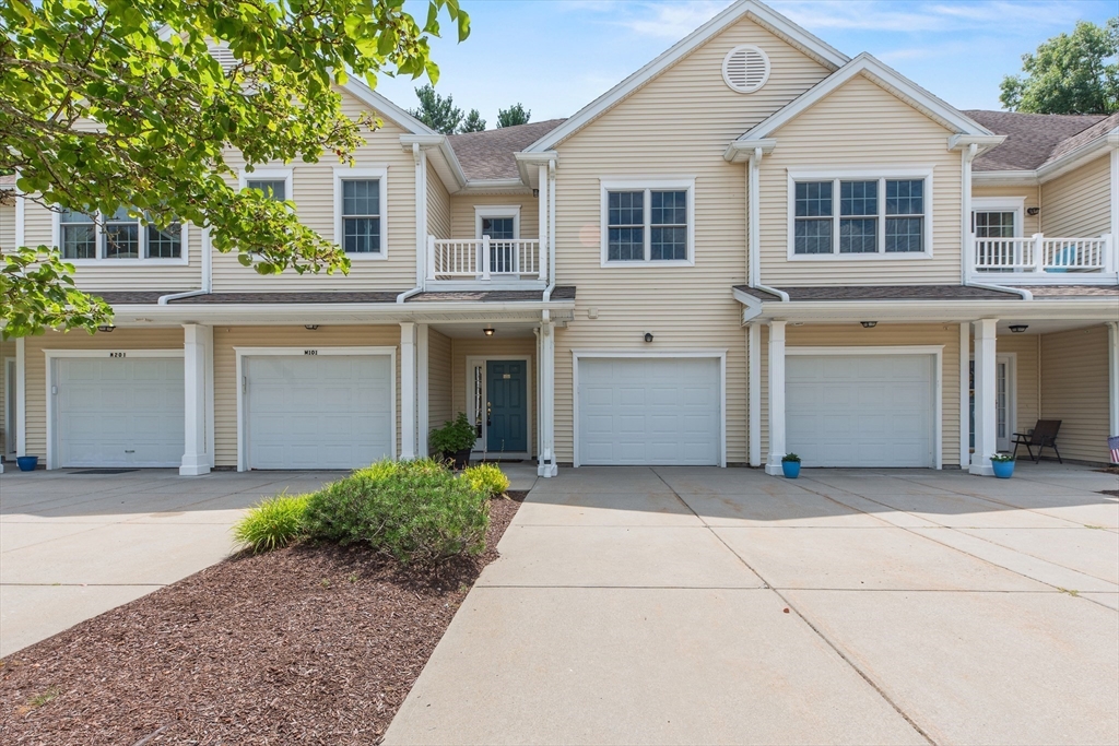 631 East St #M202 in Mansfield