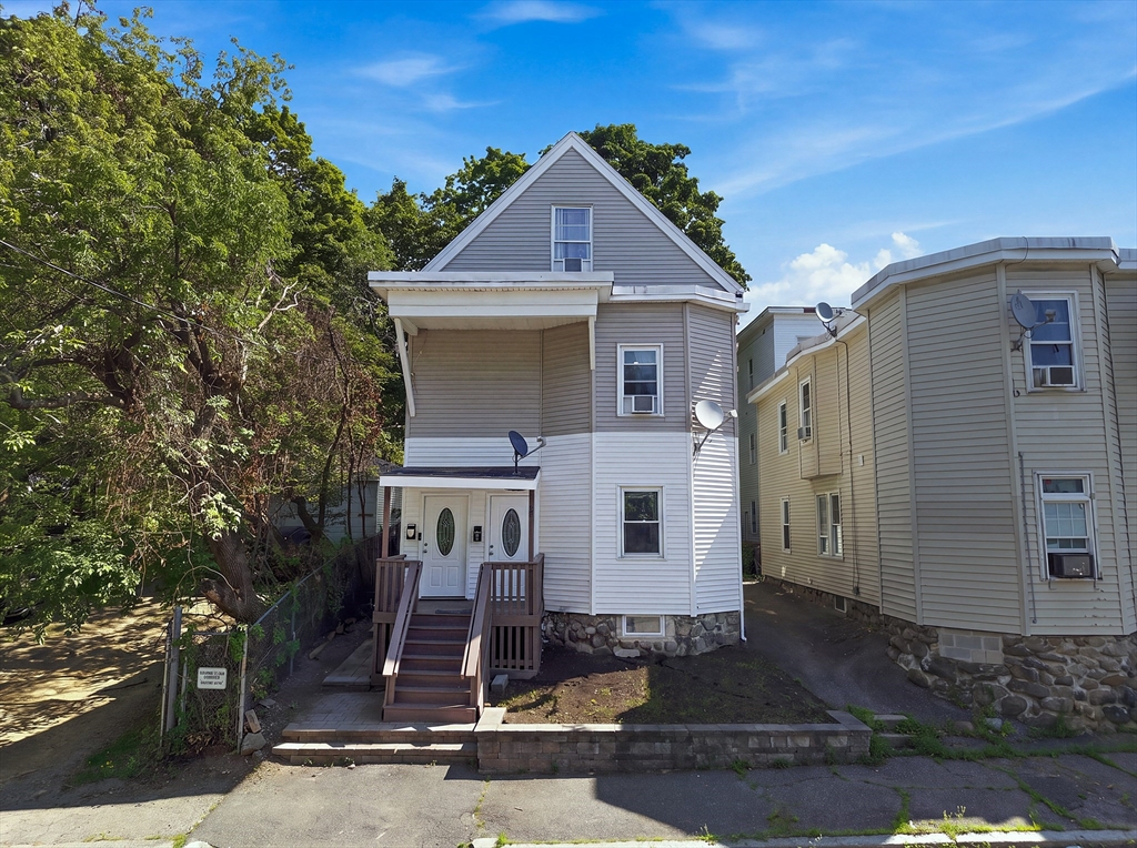 127-129 Cedar St in Haverhill