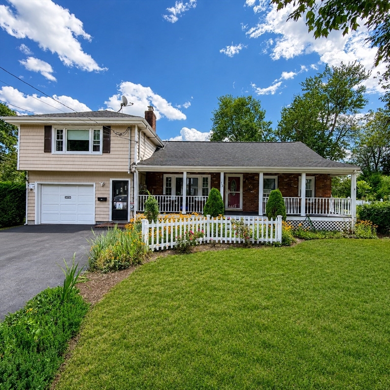 118 Woodard Ave in Brockton