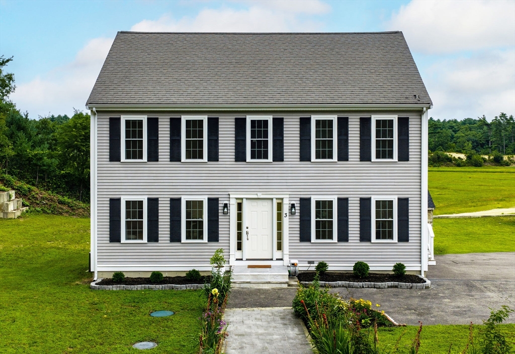 3 Samantha Ln in Plympton