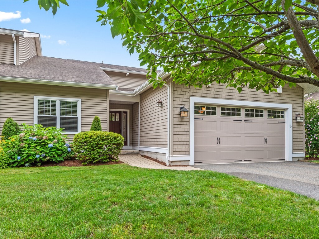 8 Walden Way #8 in Milford