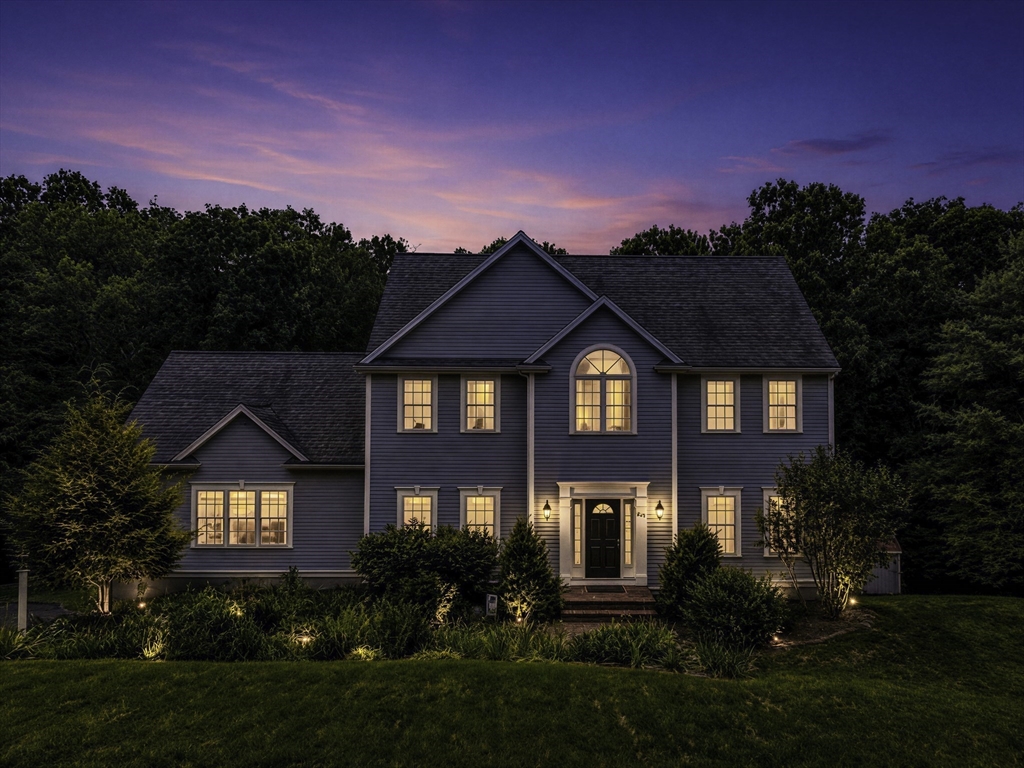161 South St in Upton