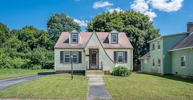 4 Grammont Rd in Worcester