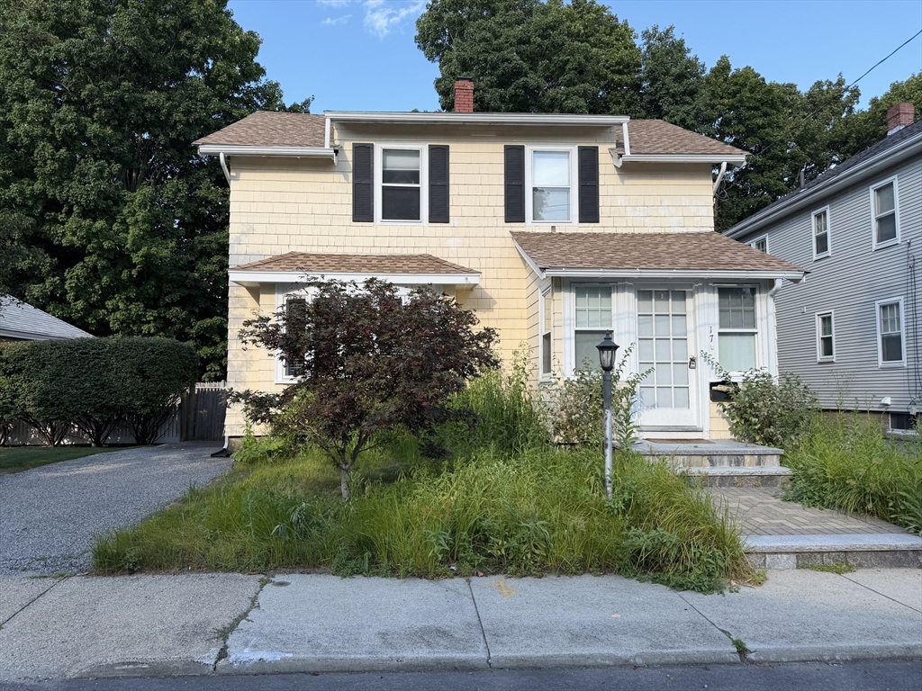 17 Russell Rd in Winchester