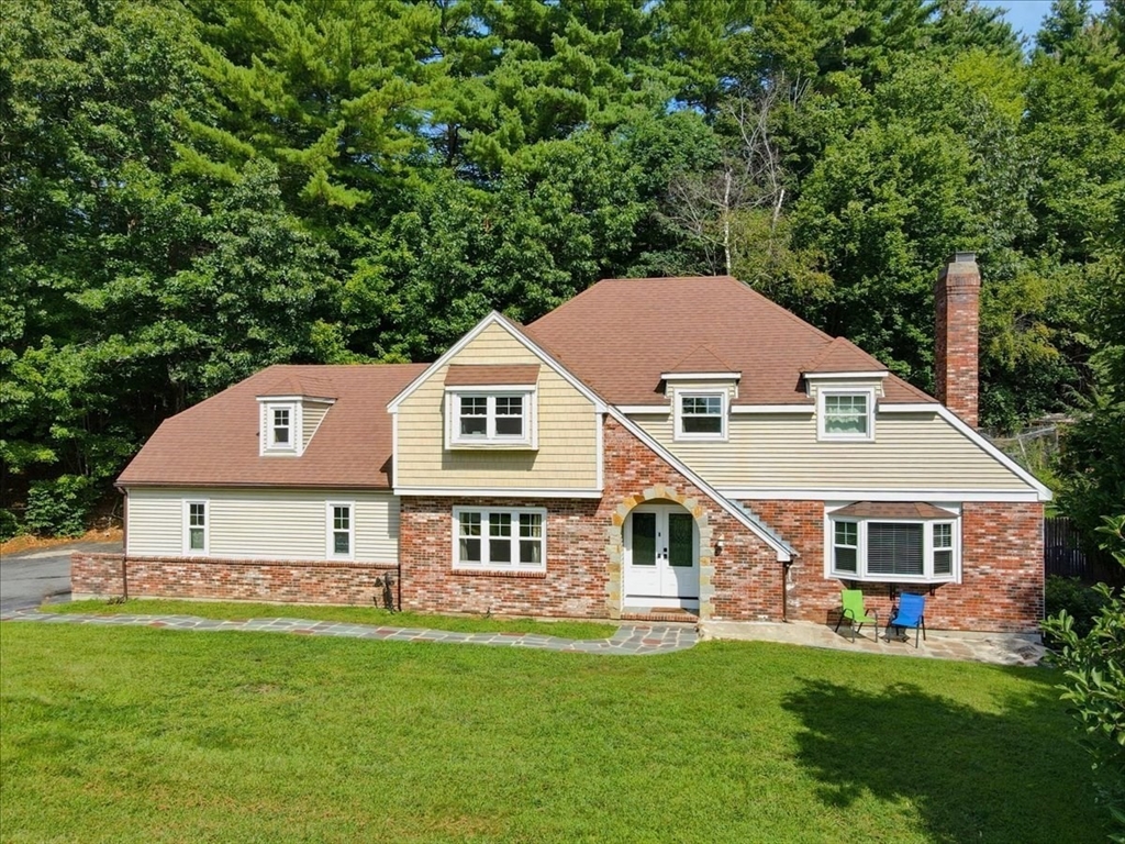 95 Jewett St in Pepperell