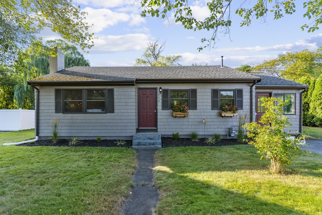 262 Main St in Rowley