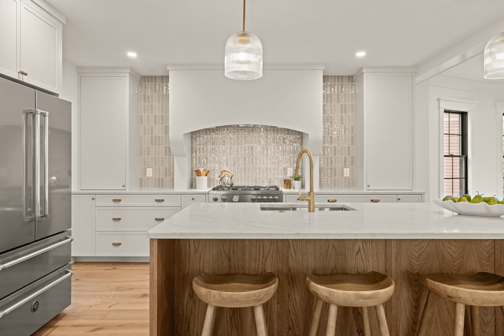 23 College Hill Rd #1 in Somerville