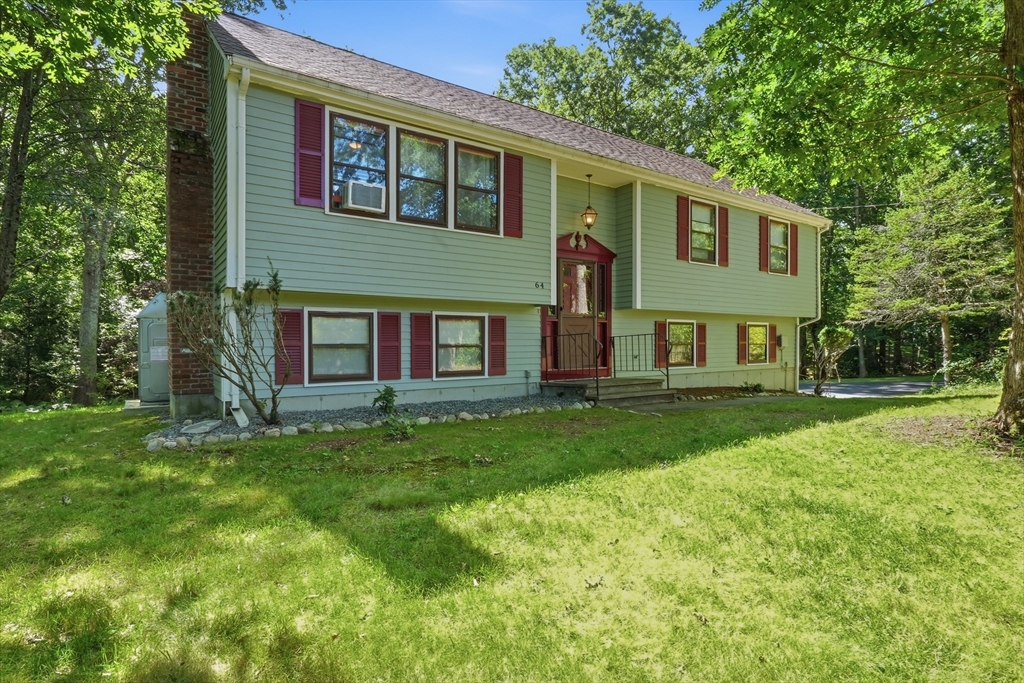 64 Marshall St in Holliston