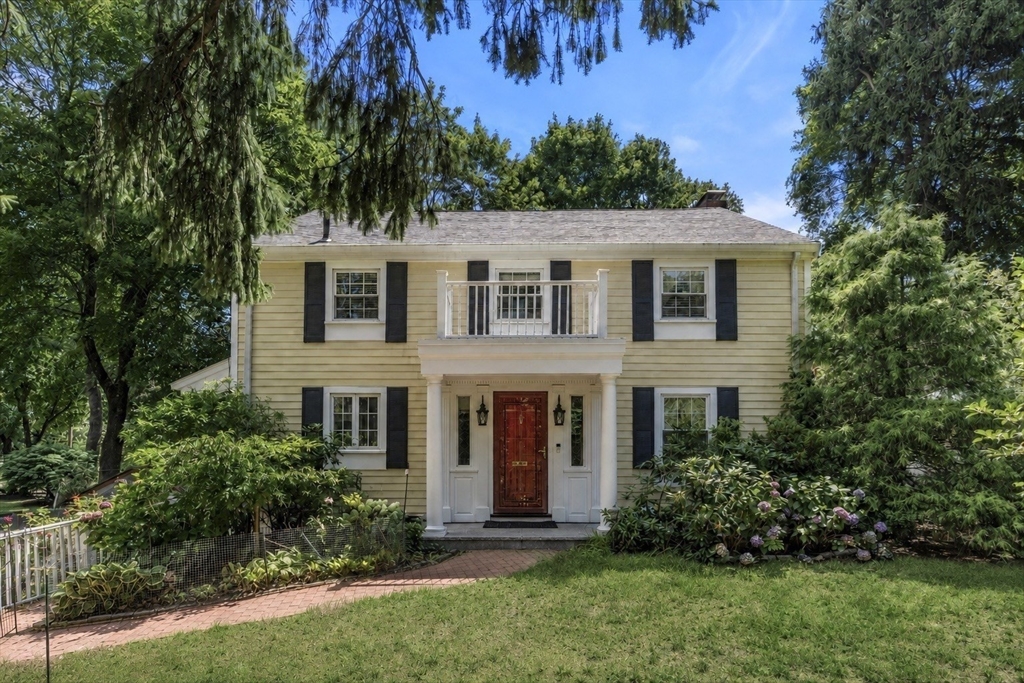 560 Worcester St in Wellesley Hills