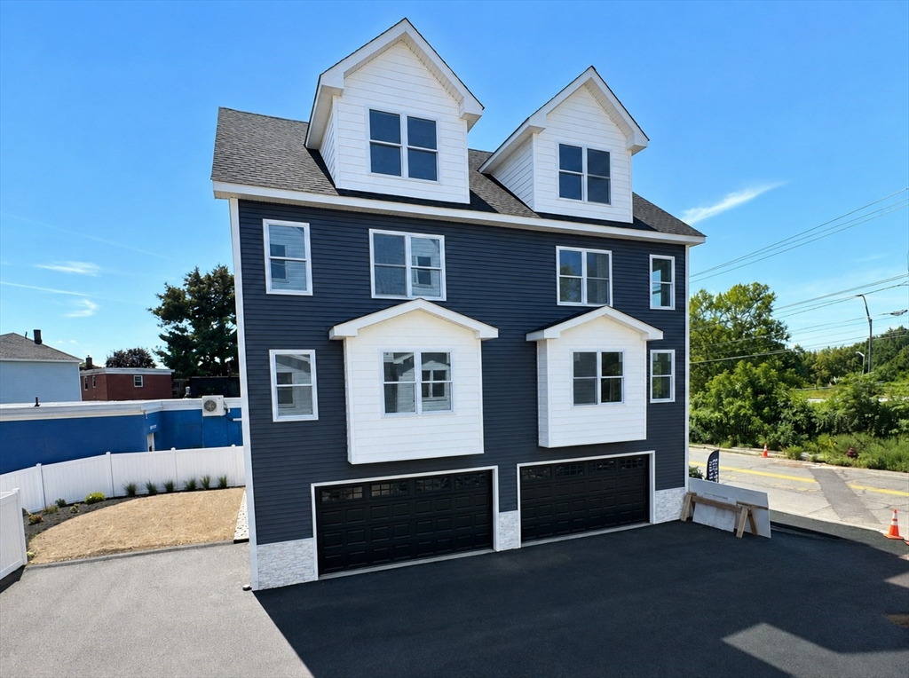 562 Gorham Street #05 in Lowell