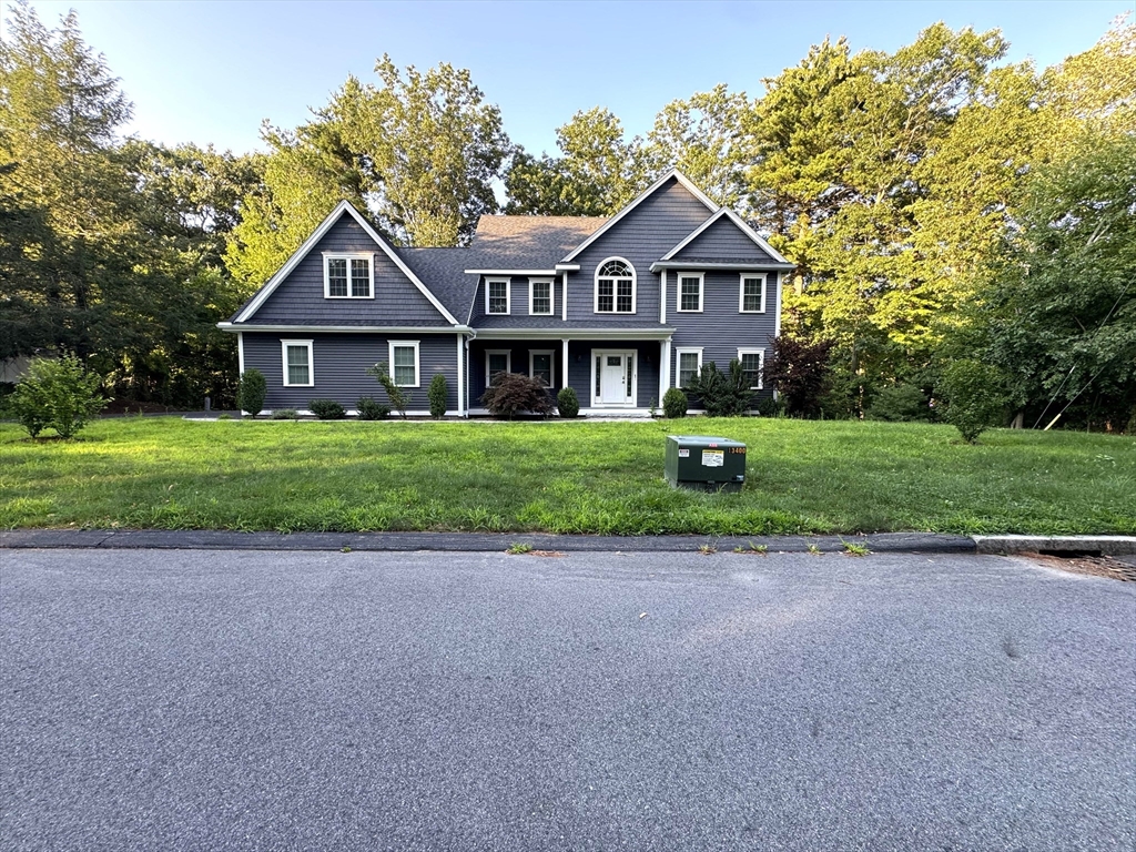 1 Kimberly Ln in Middleton