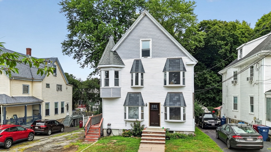 28-30 Crescent Ave in Melrose