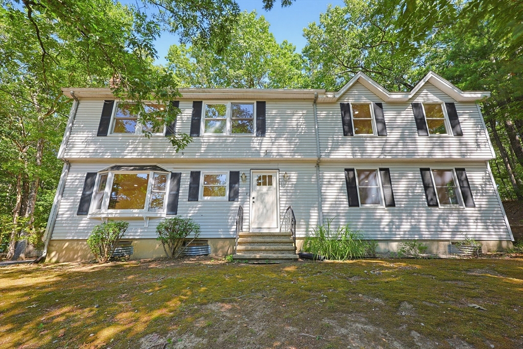 12 White Ave in Concord