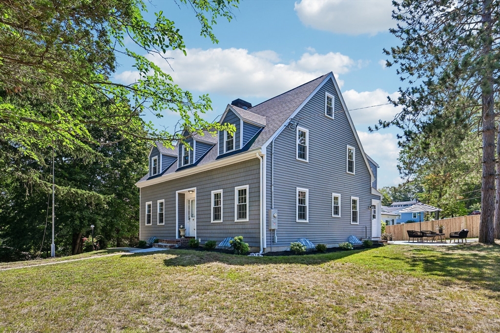 254 Russell St in Woburn