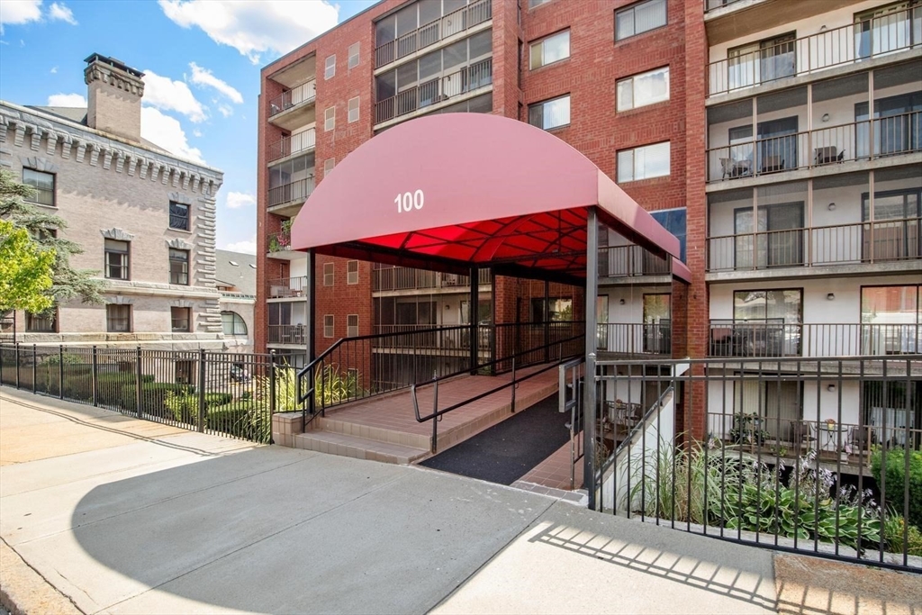 100 High St #308 in Medford