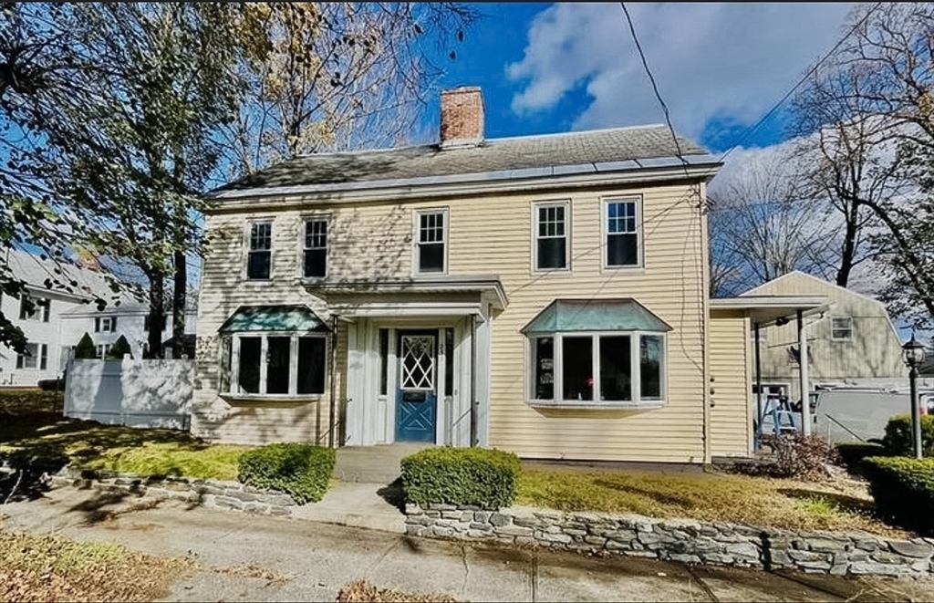 233 West St in Leominster