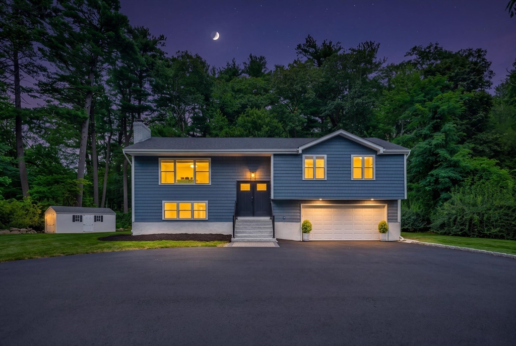 8 Willowdale Dr in Lynnfield