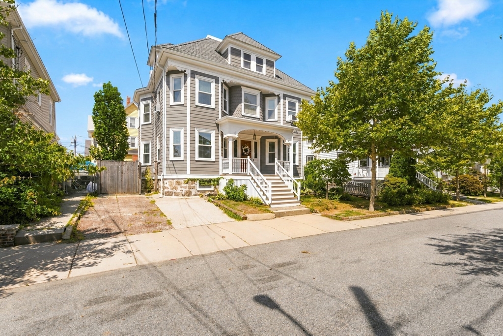 19 Gilmore St in Everett