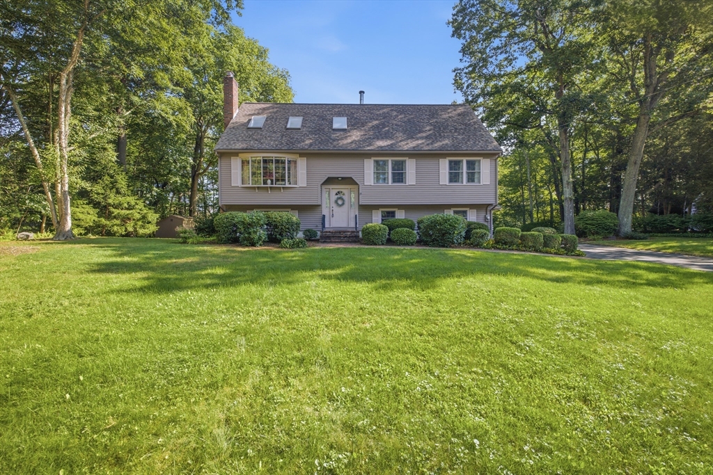 99 Overlook Dr in Raynham