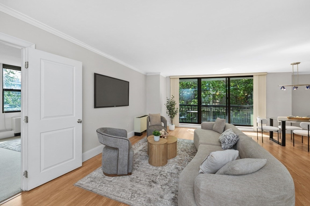 50 Longwood Ave #517 in Brookline