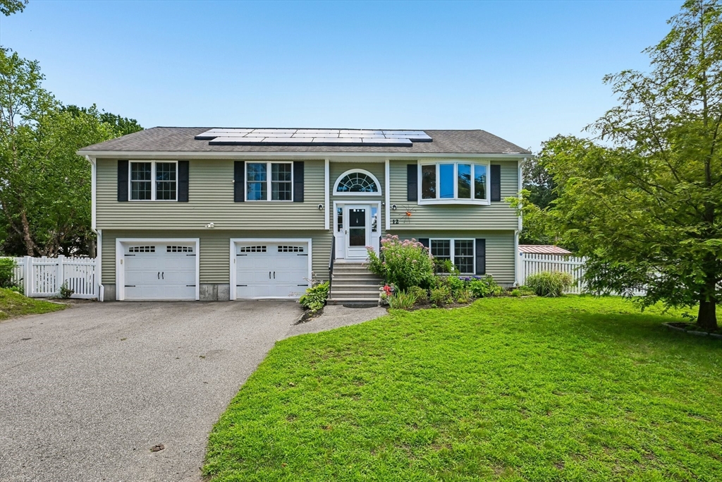 12 Autumn St in Billerica