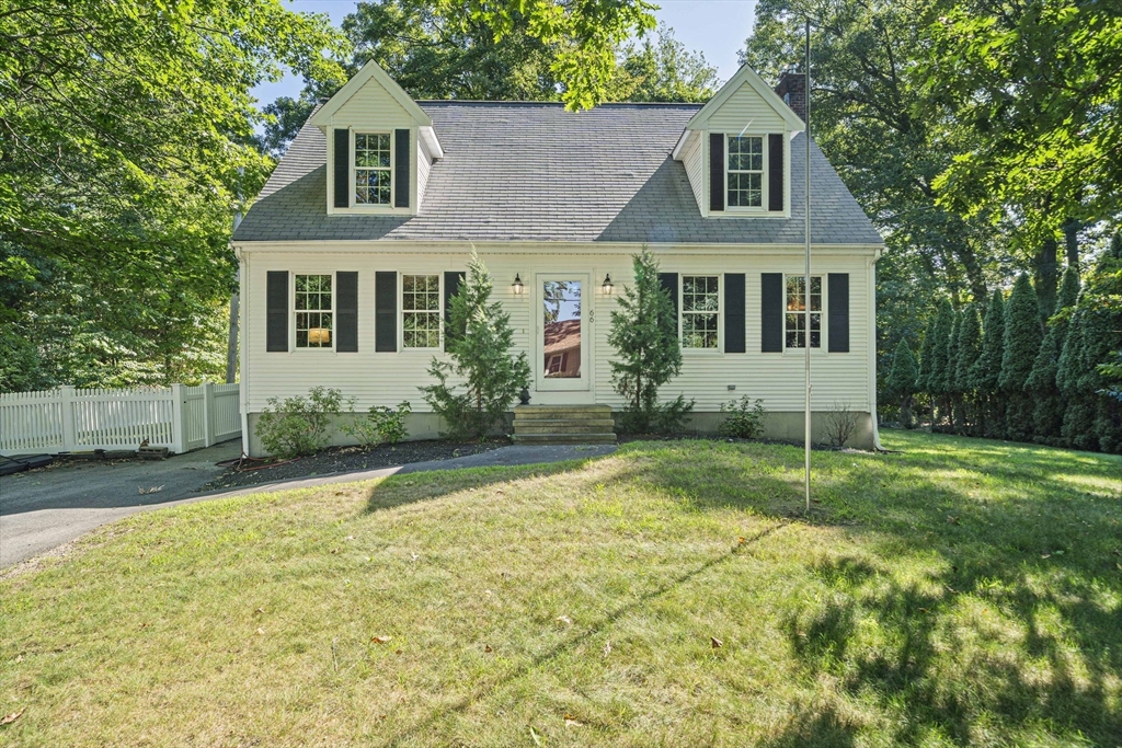 66 Cottage Ln in Weymouth