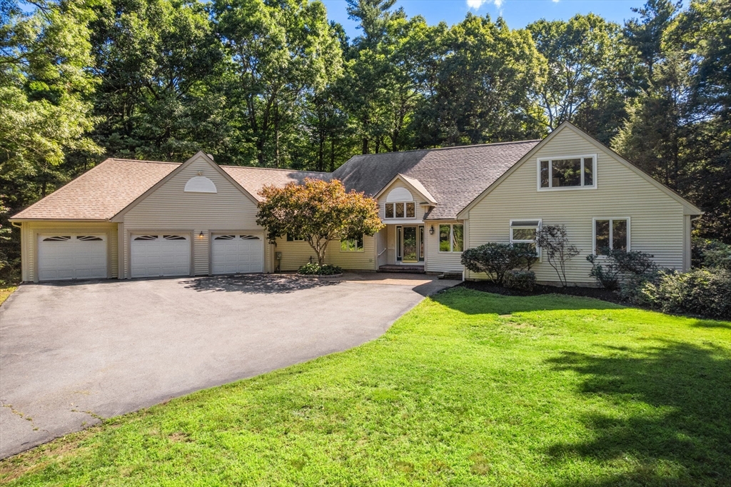 41 George Hill Rd in Grafton