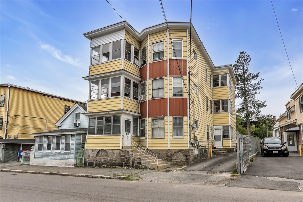 30-32 Spruce in Lawrence