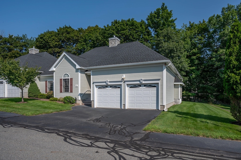 30 Holly Lane #30 in Dracut