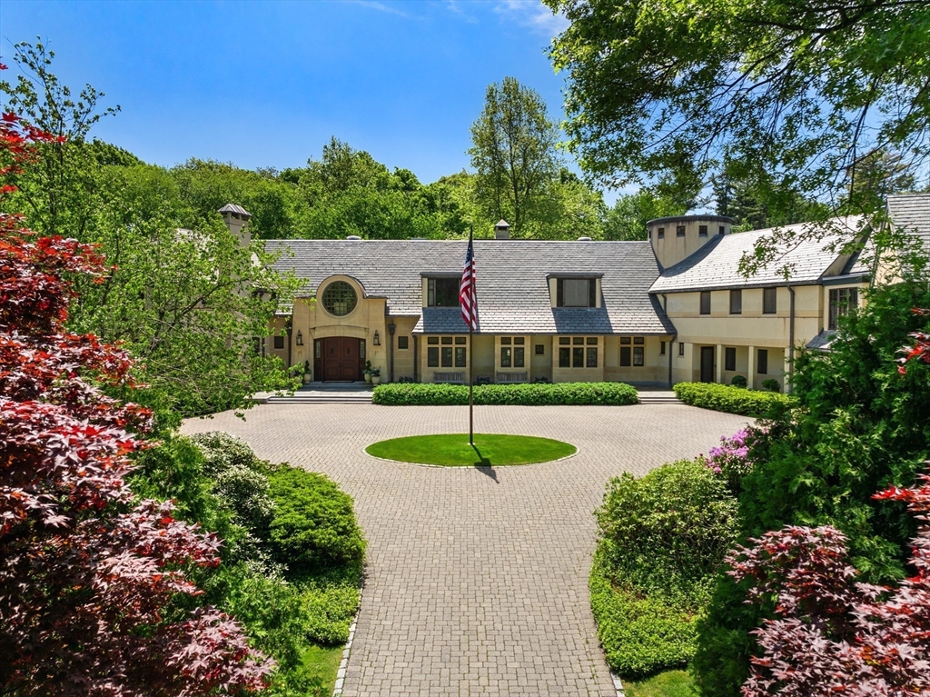 15 Claridge Drive in Weston