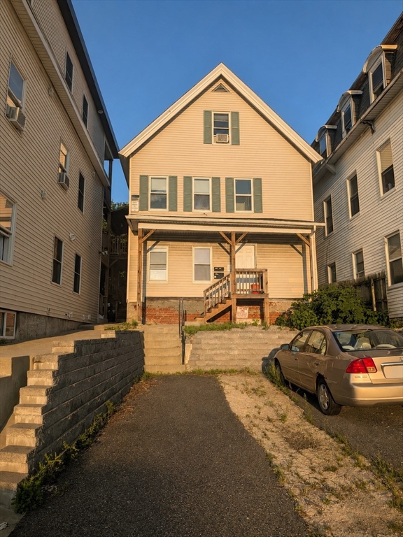 17 Ward St in Worcester