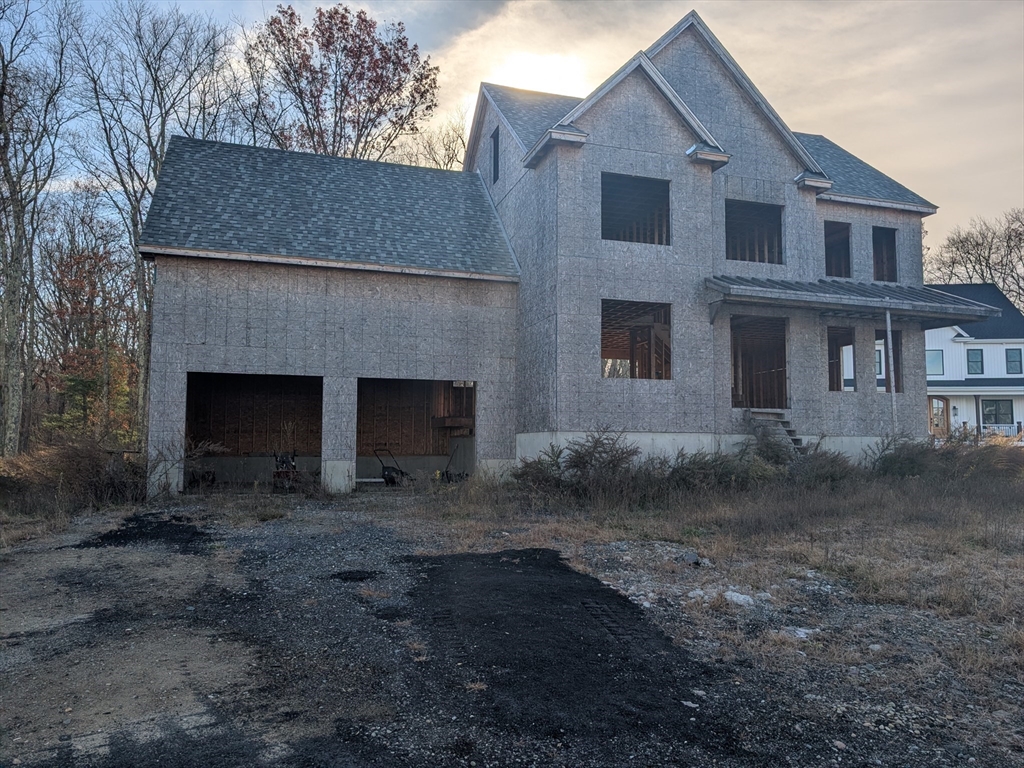 5 Windsor Dr in Attleboro