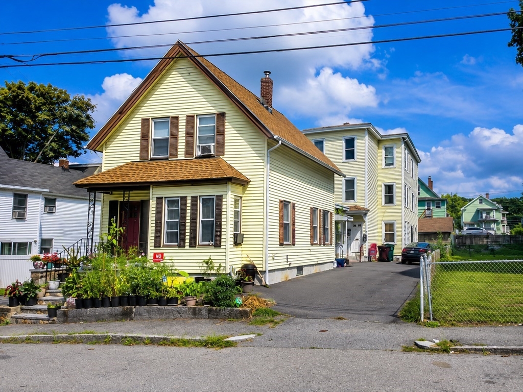 60 Andrews St in Lowell